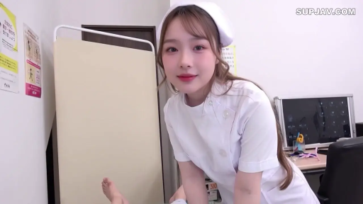 俯身 · 护士服 · 角色扮演 · 微笑 · 半身 · 温柔 · 诊室 · 屏风
