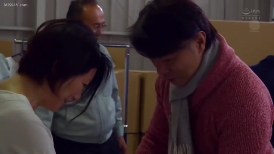迷离 · OL装 · 黑丝 · 诊疗室 · 指交 · M字腿 · 阴部 · 骨骼模型