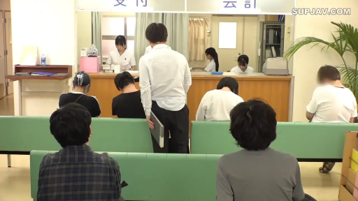 树木 · 告示牌 · 医院门口