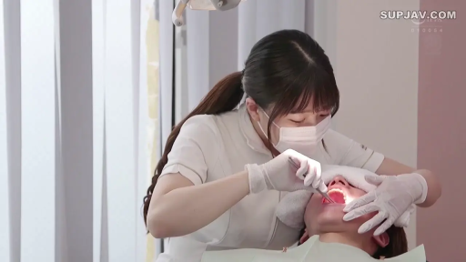 身をかがめる · 集中 · 局部特写 · 医療機器 · 诊所 · 医生 · 医护服 · 治疗