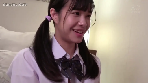 室内 · 座り姿勢 · 会話 · 微笑 · ベッド · 顔のクローズアップ · JK制服 · 双马尾