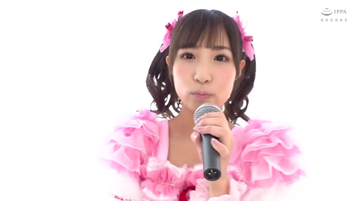 全身 · 微笑 · 摄影棚 · マイク · 唱歌 · 偶像服 · 舞蹈姿势 · 萌系