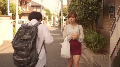办公室 · 站立 · 职业装 · 手部特写 · 职场风格 · 写字板 · 书写