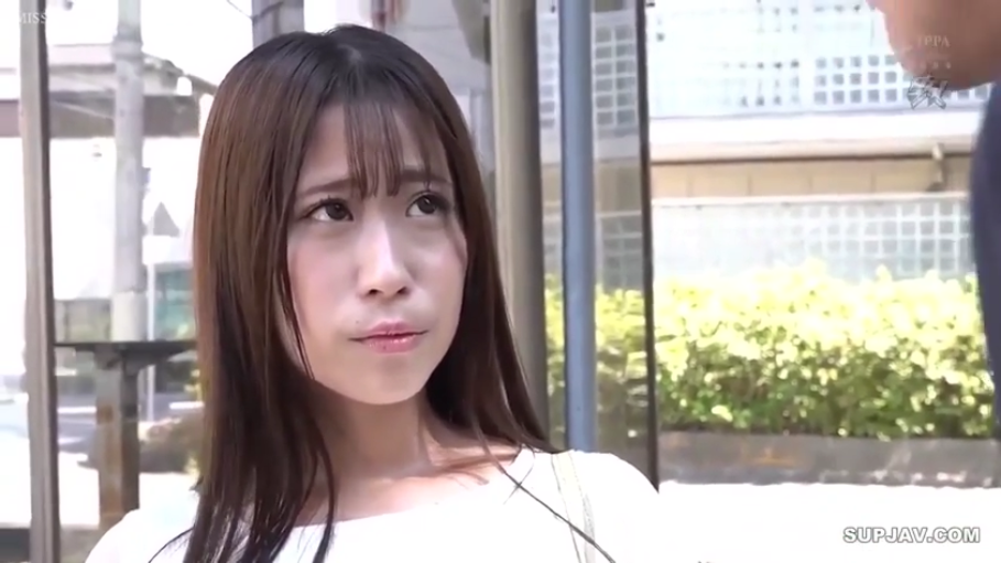 陶醉 · 否 · 跨坐 · 室内影棚 · 露毛 · 油桶 · 微型比基尼 · 身体磨蹭
