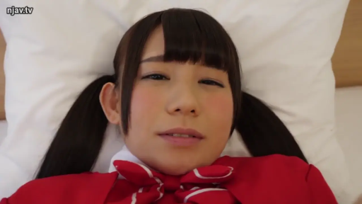 脸部特写 · 卧室 · 枕头 · 仰卧 · 学生制服 · 注视 · 双马尾 · 迷离表情