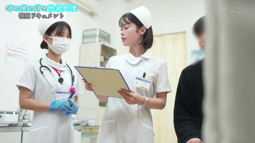 医院 · 护士服 · 中景 · 站姿 · 交流 · 认真 · 制服诱惑 · 剪贴板