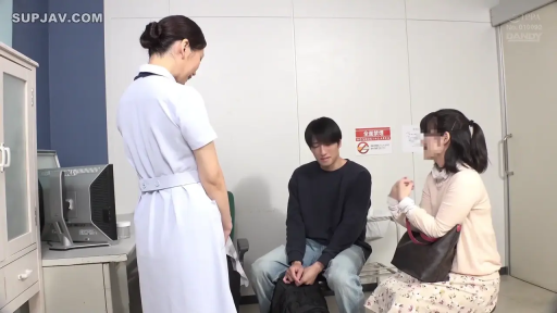 交谈 · 护士服 · 站立 · 全景 · 电脑 · 自然 · 剧情 · 诊室