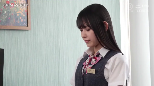 室内 · 站立 · 半身 · 职业制服