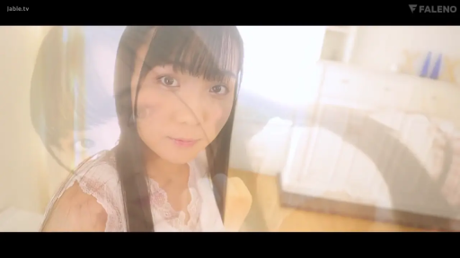 室内 · 顔のクローズアップ · 注视镜头 · 温柔 · 正面 · 蕾丝睡衣 · 柔光滤镜