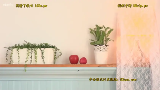 办公室 · 展示 · 吊带袜 · 臀部 · 跪姿 · 书架 · 背对 · 巨尻