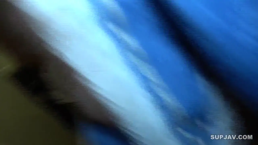 Indoor · 蓝色衣物