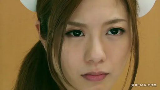 室内 · 严肃 · 护士帽 · 护士服 · 站姿 · 面部特写 · 注视 · 长发