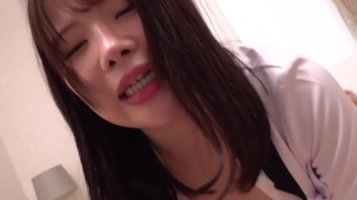 室內 · 騎乘位 · 性交 · 露乳 · 近景 · 興奮 · 地毯 · 運動服