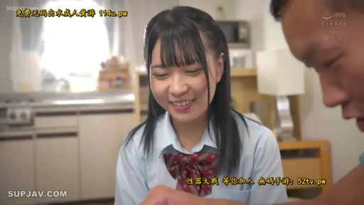 室内 · 坐姿 · 微笑 · 半身特写 · JK制服 · 互动 · 无码