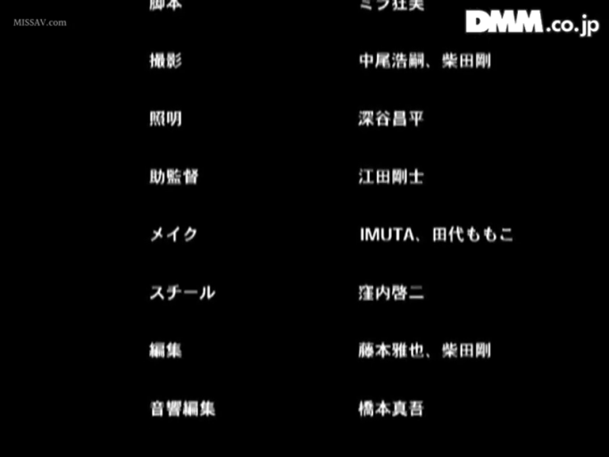 坐姿 · 书桌 · 西装 · 笔 · 纸张 · 书写 · 职业感