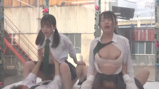 性交 · 迷离 · 制服 · 多人 · 跨坐 · 户外