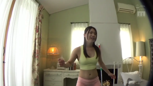 室内 · 卧室 · 站姿 · 平静 · 全身特写 · 灯具 · 运动内衣 · 运动