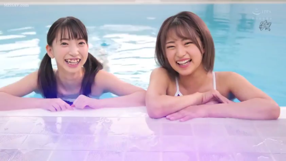 湿身 · 笑容 · 游泳池 · 连体泳衣 · 上身特写 · 戏水 · 趴在池边