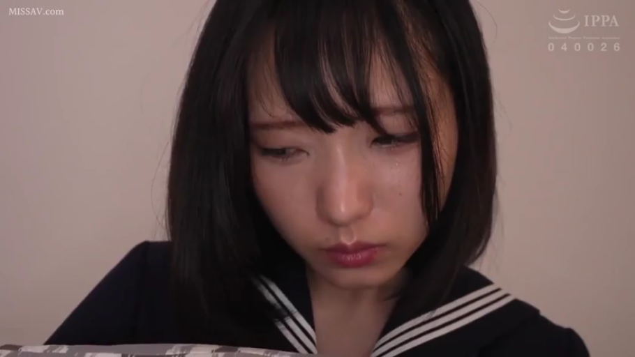 全身 · 站立 · 制服 · 3P · 手淫 · 淡然 · 洗衣机 · 洗衣房