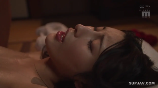 室内 · 顔部のクローズアップ · 全裸 · 仰臥 · 絶頂表情 · 性交中 · 无道具 · 成人电影截图