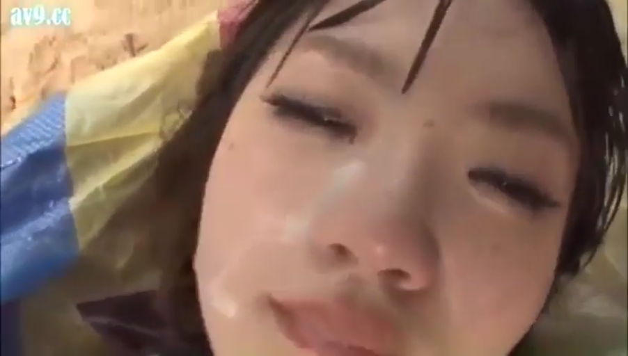 坐姿 · 卧室 · 马赛克 · 全景 · 台灯 · 休闲装 · 调情 · 暴露