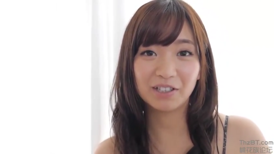 室内 · 揉乳 · 迷离 · 中景 · 站姿 · 盆栽 · 多人 · 高叉泳装