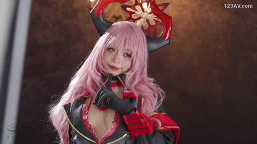Indoor · Stand · Smile · Half-body close-up · 头饰 · Cosplay · Striking a pose · 粉发
