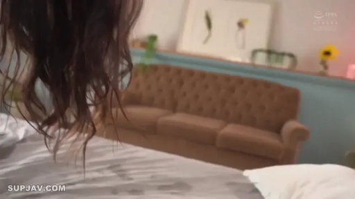 室内 · ソファ · 遠景 · 头发遮挡