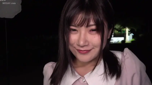 全身 · 性交 · 卧室 · 蕾丝内衣 · 床 · 居家 · 女上位 · 大笑