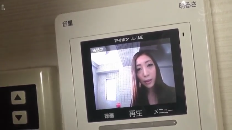 性交 · 巨乳 · 陶醉 · 枕头 · 仰卧 · 床上 · 视角 · 紫色内衣