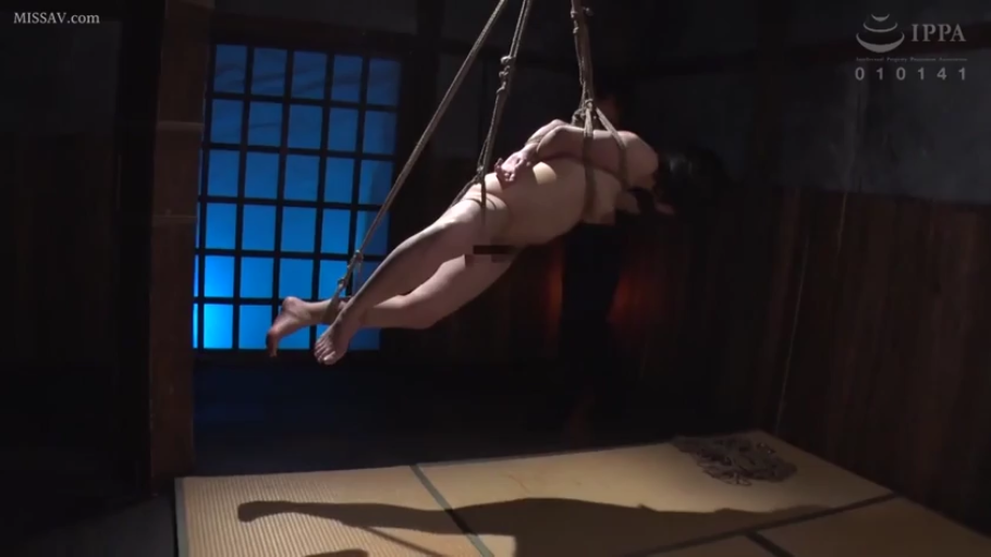 全裸 · 和室 · 遠景 · 空中吊缚