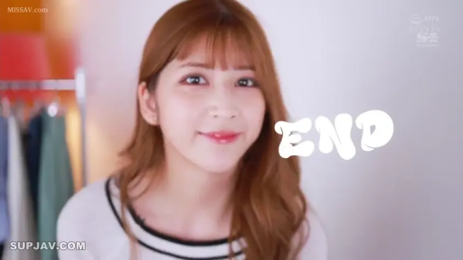 Indoor · 面部特写 · 正面 · 白色条纹衫