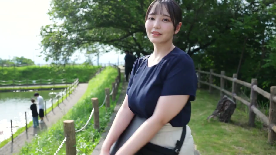 脸部 · 第一视角 · 卧室 · 口交 · 跪姿 · 职业装 · 盯视