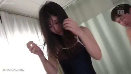 校服 · 站立 · 电车痴汉 · 痛苦 · 痴汉 · 下体特写 · 电车 · 书包