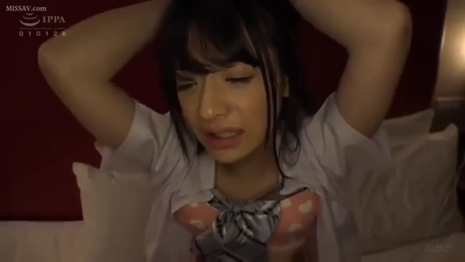 脸部 · 臥室 · 制服