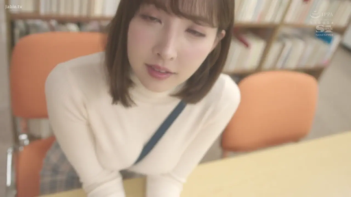 俯身 · 脸部特写 · 第一视角 · 办公室 · 迷离 · 对视 · 书架 · 白色高领毛衣