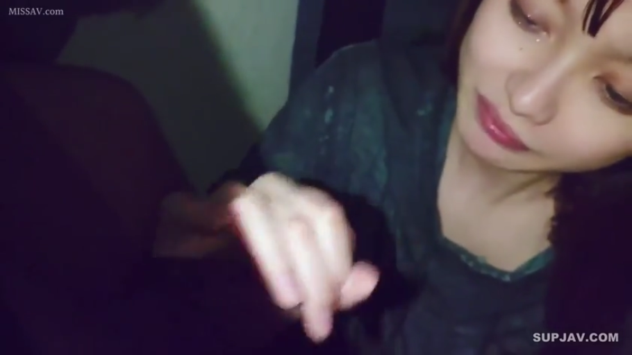 坐姿 · 脸部特写 · 愉悦 · 车内 · 手交 · POV · T恤