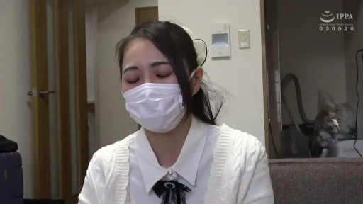 Sitting Posture · 忏悔 · 头部特写 · Indoor room · 悲伤 · White mask · 白色衬衫与针织衫 · 素人采访风格