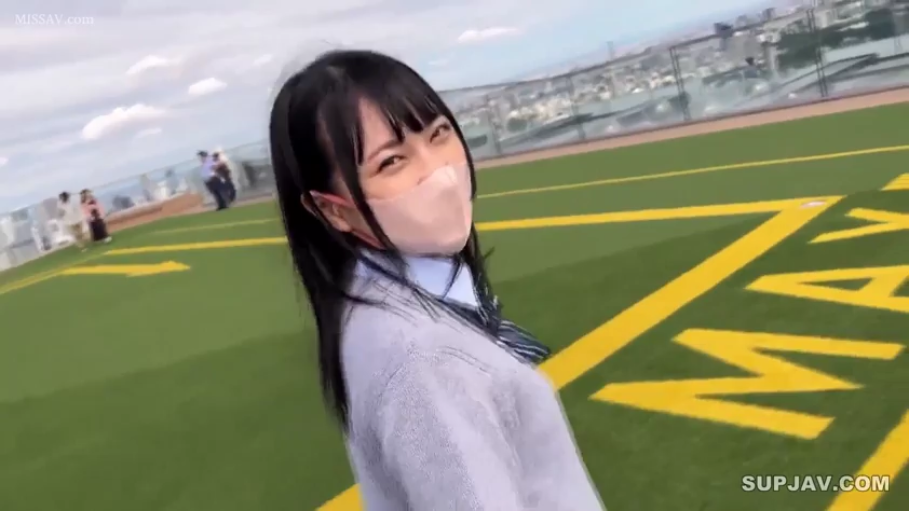 中景 · 制服 · 天台