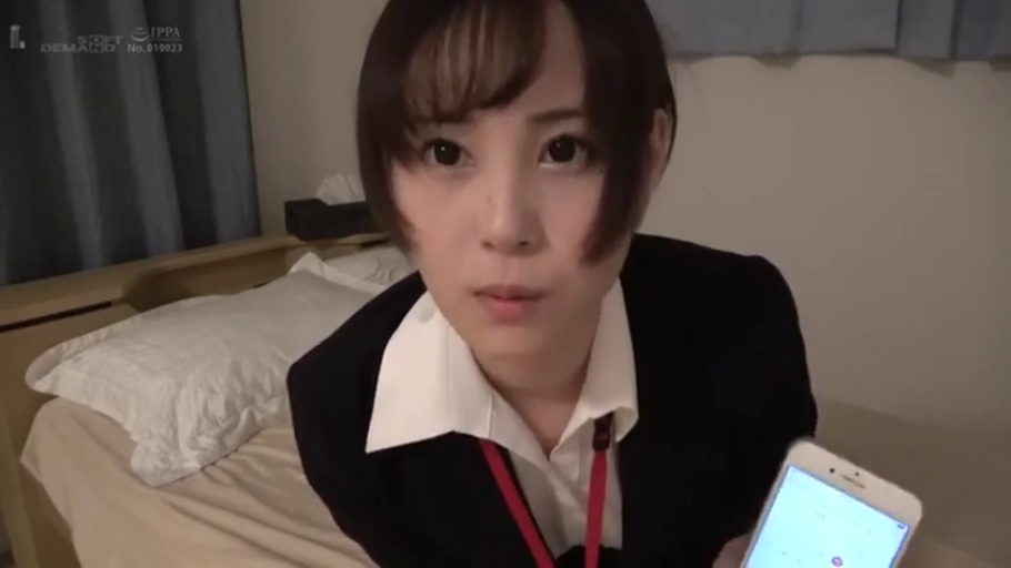 室内 · 投入 · 口交 · 跪姿 · 裸体 · 成人内容 · 局部特写