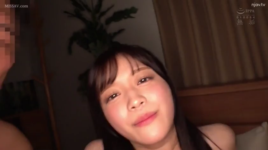 脸部特写 · 全裸 · 卧室 · 正面 · 凝视镜头 · 满足 · 男主打码