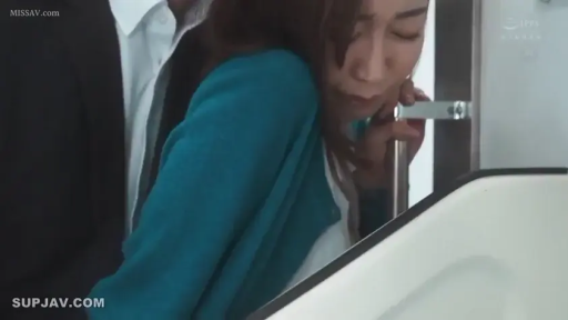 室内 · 面部 · 俯身 · 校服 · 第一视角 · 微笑 · 撩衣露乳