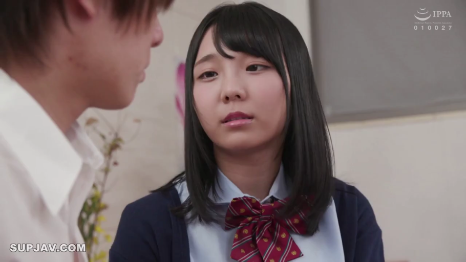 性交 · 校服 · 卧室 · 后入式 · 床 · 多人 · 平淡