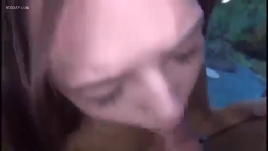 口交 · 迷离 · 跪姿 · 面部特写 · 裸体 · 户外 · 长发