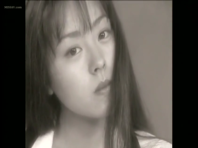 亲吻 · 迷离 · 中景 · 落地灯 · AV · 女穿白衣下身赤裸 · 室内窗帘前 · 站姿抱举