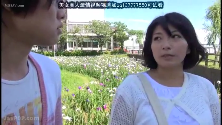 坐姿 · 脸部 · 甜美 · 控制面板 · 黑色项圈 · 露点 · 酒店卧室 · 勾手诱惑
