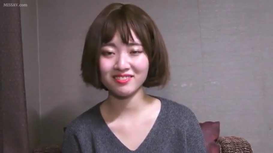 室内 · 面部 · 俯身 · 护士服 · 专注 · 亲吻 · 多人 · 听诊器