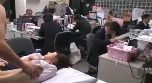 办公室 · 性行为 · Office desk · Medium shot · Supine · shirt · Intoxicated · 公众场合