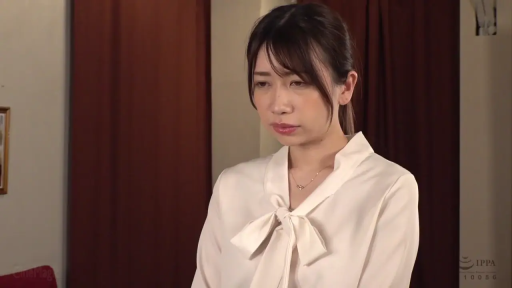 Indoor · Stand · 半身照 · 白色系带衬衫