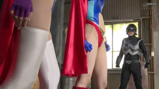 站立 · 仓库 · 下半身 · 対峙 · 连体衣 · 披风 · 特撮